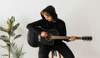 Kursus Gitar Raya School Kursus Gitar Raya School